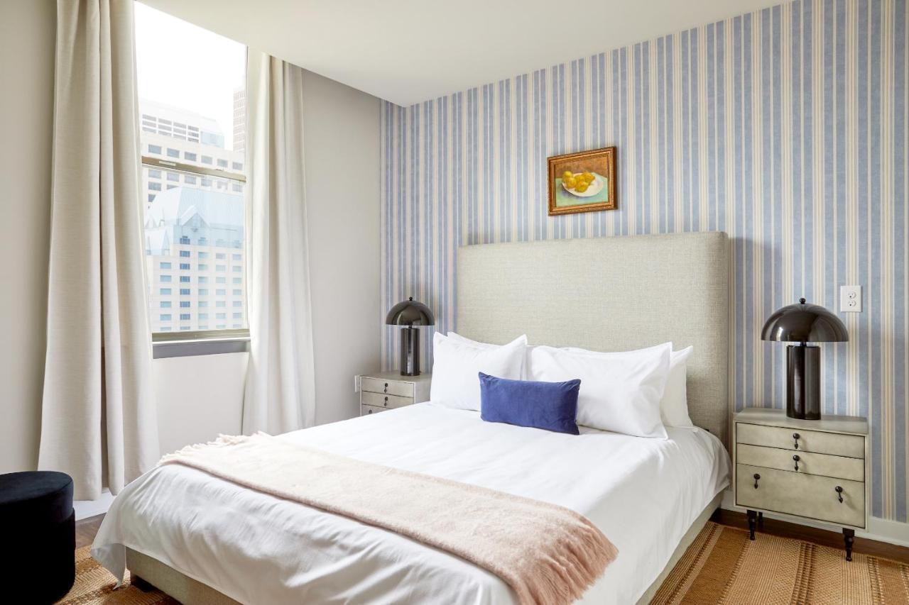 Sonder Liberty Place Philadelphia Exterior photo